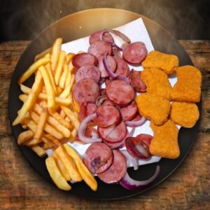 Tábua - Calabresa, empanado de frango e fritas